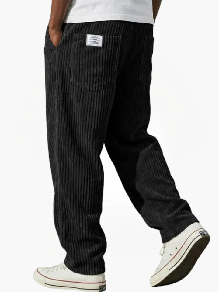 Pantaloni da uomo per momenti di svago e passeggiate quotidiane