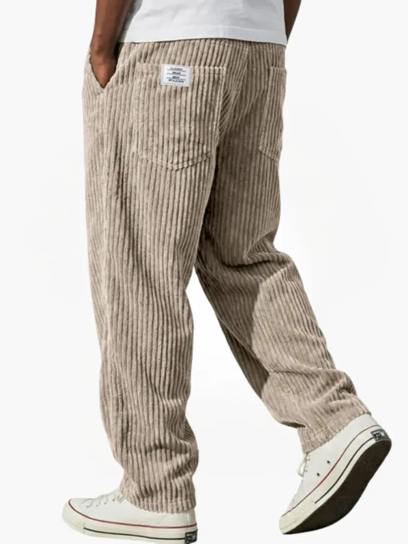 Pantaloni da uomo per momenti di svago e passeggiate quotidiane