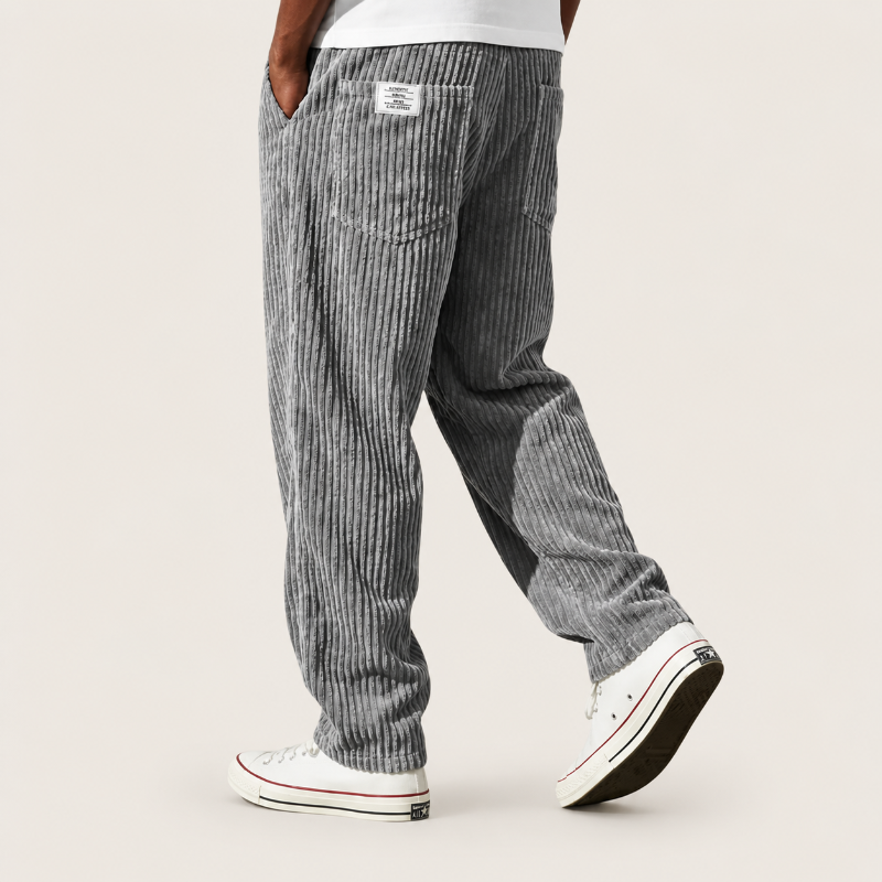 Pantaloni da uomo per momenti di svago e passeggiate quotidiane