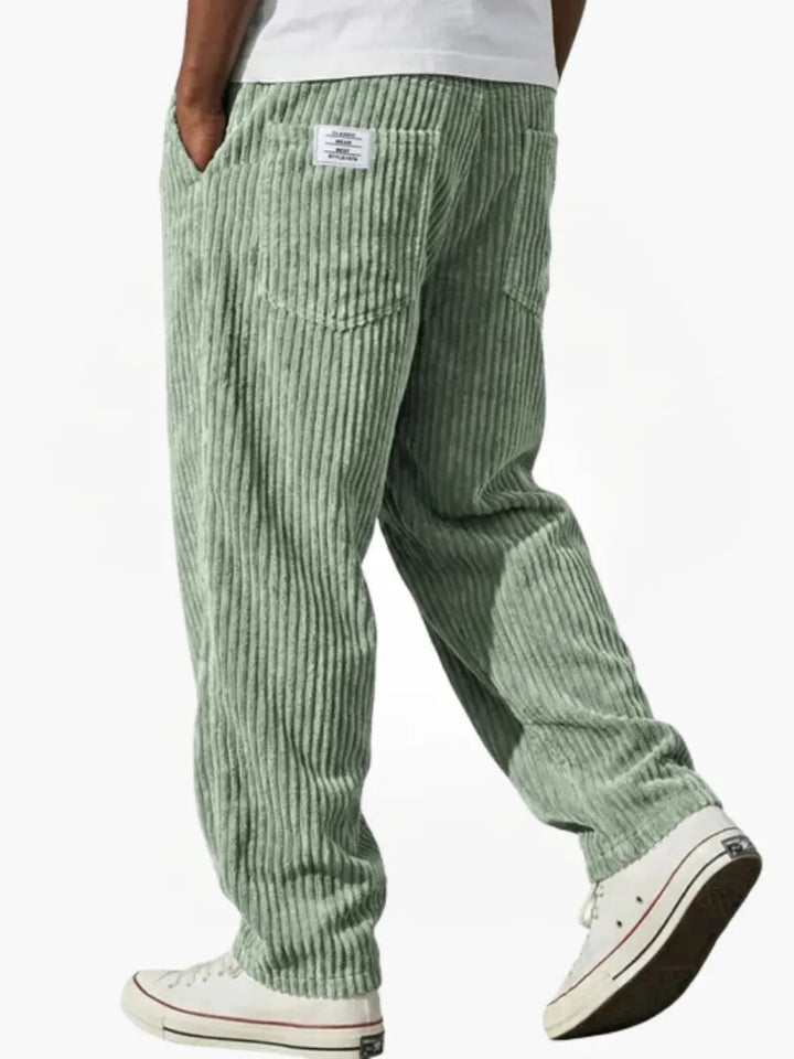 Pantaloni da uomo per momenti di svago e passeggiate quotidiane