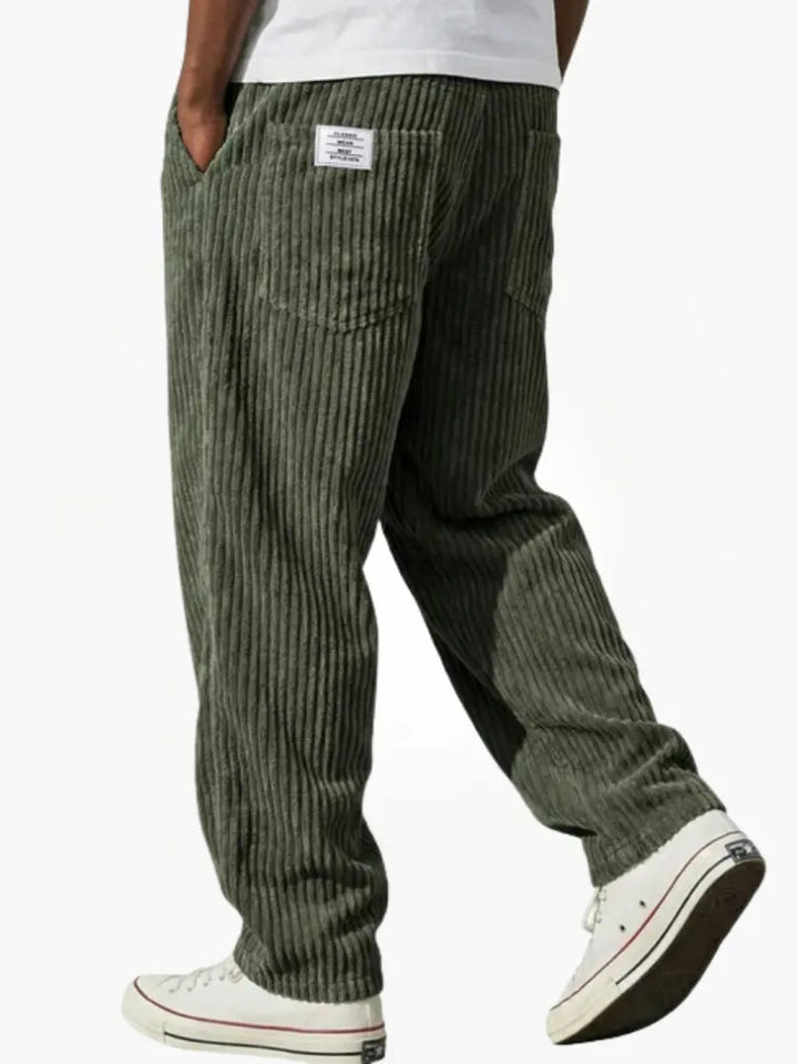 Pantaloni da uomo per momenti di svago e passeggiate quotidiane