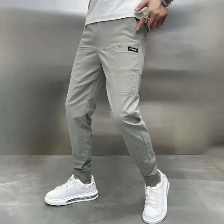 Pantaloni jogger da uomo con tasche utility