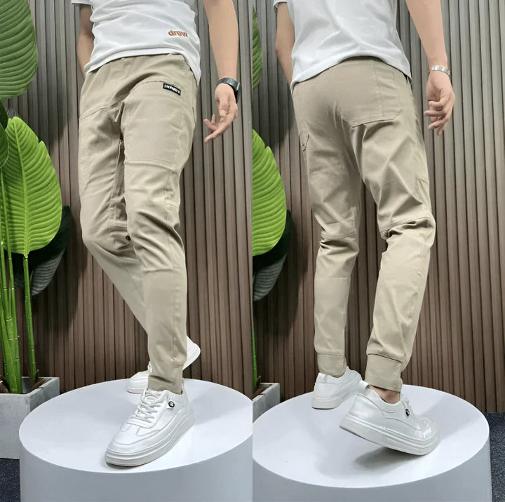 Pantaloni jogger da uomo con tasche utility