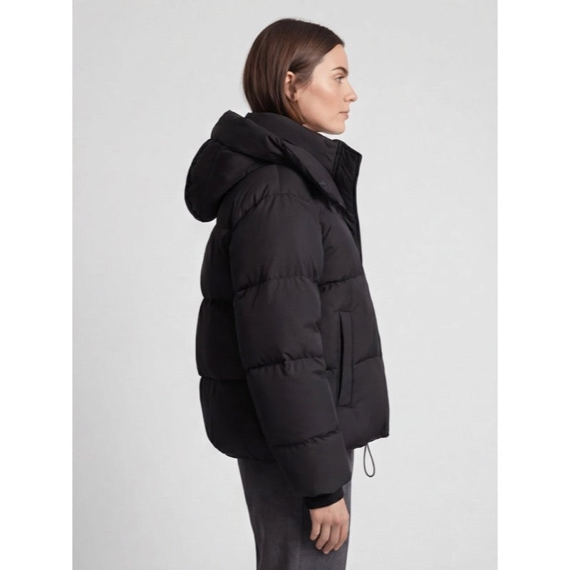 Piumino corto oversize da donna con collo alto – dettaglio 2