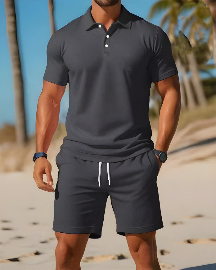 Set estivo da uomo con polo e pantaloncini