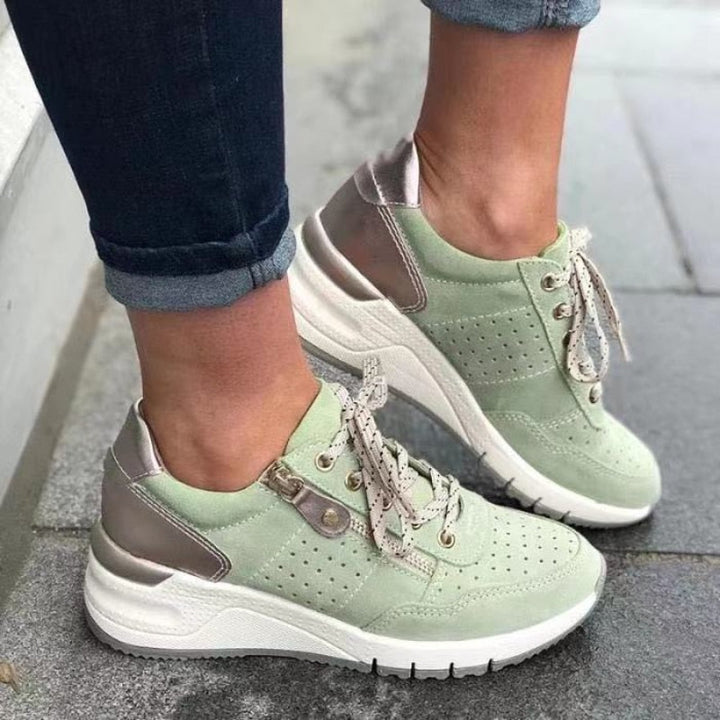 Sneakers da donna con lacci per uso quotidiano