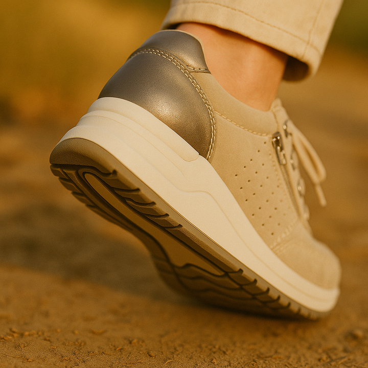 Sneakers da donna con lacci per uso quotidiano