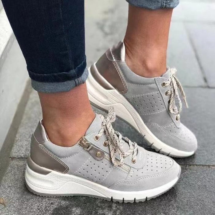 Sneakers da donna con lacci per uso quotidiano