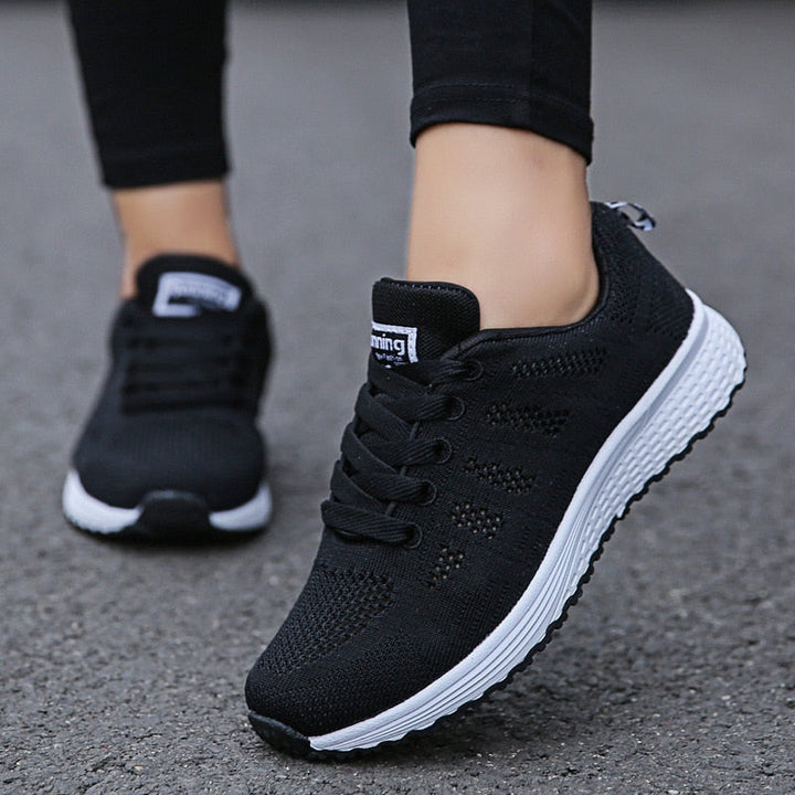 Sneakers da donna per le attività quotidiane