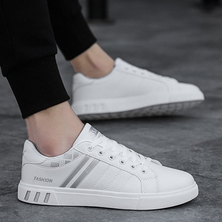 Sneakers da uomo con lacci per uso quotidiano