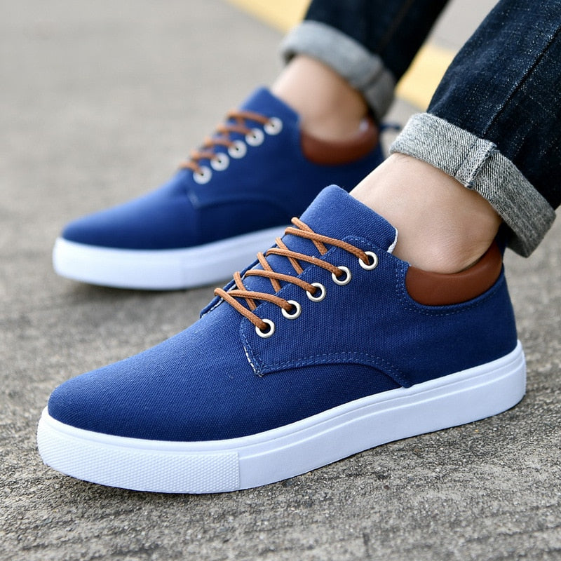 Sneakers da uomo con lacci per uso quotidiano