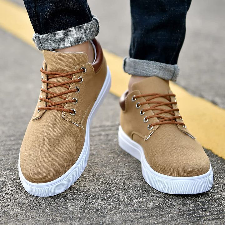 Sneakers da uomo con lacci per uso quotidiano