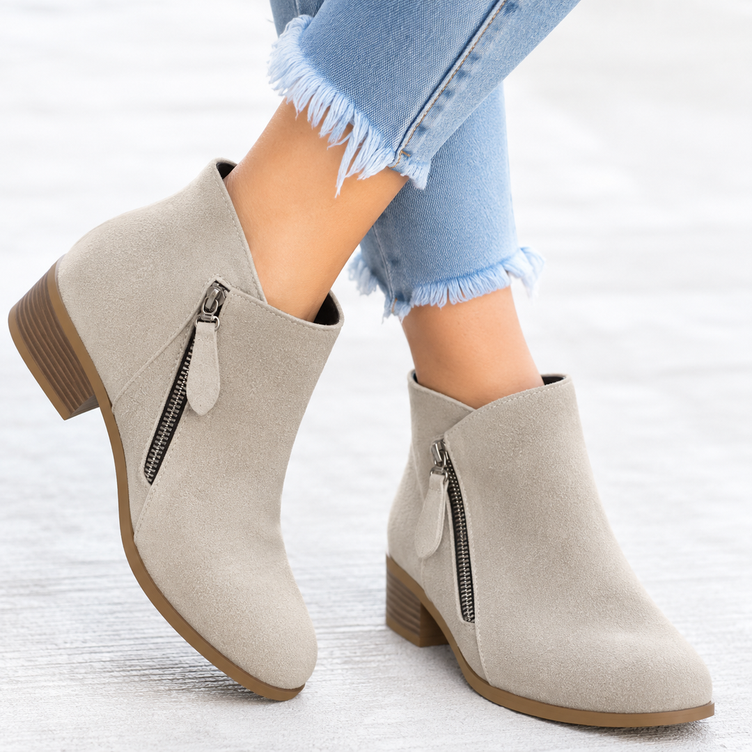 Stivaletti donna con zip laterale e tacco basso beige