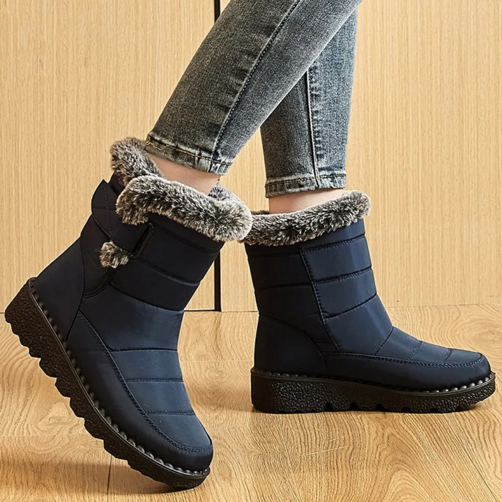 Stivali da neve donna blu indossati